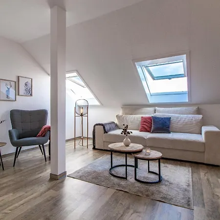 Panorama I Aufzug I Stellplatz I Apartment